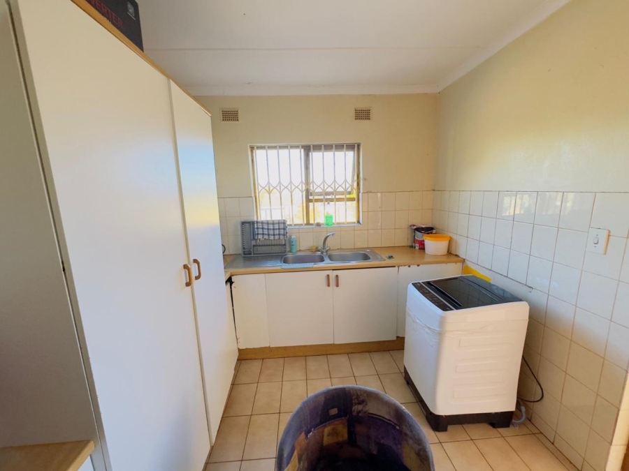 6 Bedroom Property for Sale in Southernwood Eastern Cape